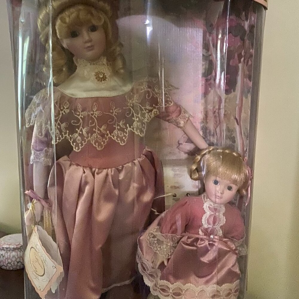 Pride and Elegancy genuine porcelain doll set of 2. Special Edition.. . New. $20